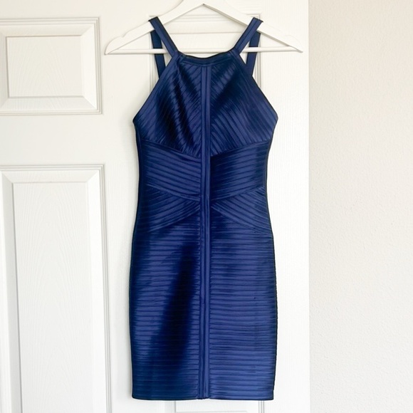 BCBGMAXZARIA Blue Bandage Bodycon Mini Dress - Picture 2 of 9